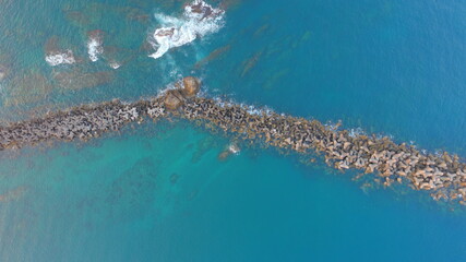 消波ブロック　テトラポッド