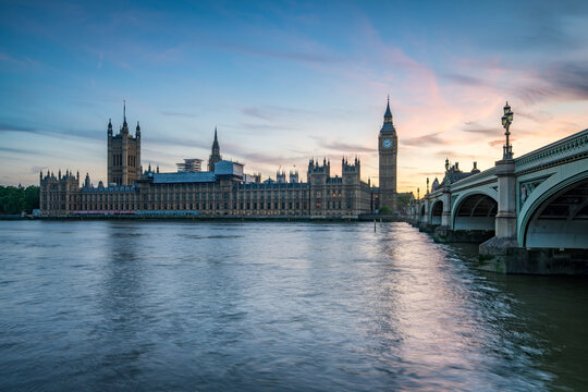 London skyline at sunset with view of Westminster Bridge, Big Ben and Palace of Westminster
