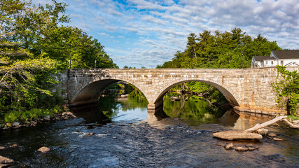 Fototapeta na wymiar New Hampshire-Henniker-Henniker Bridge or New Bridge-Contoocook River