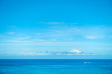 Fototapeta na wymiar In the summer on the east coast of Hualien, Taiwan, the endless sky and sea form a gradual cool blue
