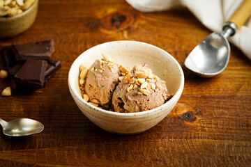food, bowl, meal, diet, chocolate, white, snack, milk, sweet, spoon, brown, plate, dessert, ingredient, dish, table, Ice cream, Ice-cream, Gelato, Peanuts, Peanut butter, Chocolate, Scoops, Topping, D