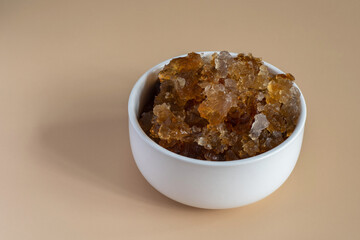 A bowl of soaked peach gum