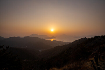 瀬戸内海　鷲ヶ頭山からの夕日（愛媛県今治市大三島）