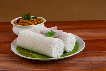 White rice puttu with chana masala curry