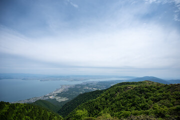 Fototapeta na wymiar 蓬莱山から眺める琵琶湖