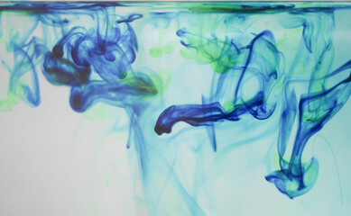 Methylene blue chemical reaction in water