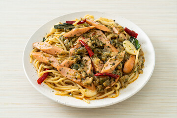 spaghetti with garlic and sausage