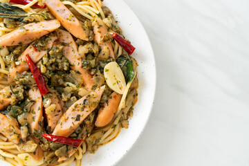 spaghetti with garlic and sausage