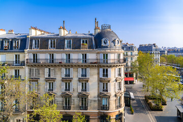 Paris, ancient buildings at Bastille, typical facades and windows
 - obrazy, fototapety, plakaty