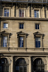 A close-up on a parisian facade.
