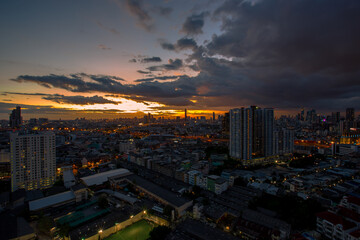 Obraz premium background view of the sky is close,with various colors changing according to the weather(orange, red,yellow,pink,blue)is a natural beauty