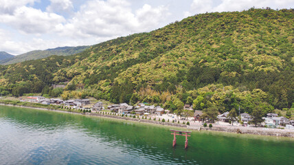 Fototapeta premium 白鬚神社の鳥居, 琵琶湖