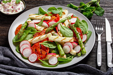 grilled Halloumi cheese, veggies and spinach salad