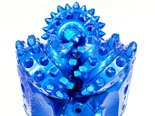Blue drilling head for oil production