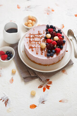 Berry cheesecake with macadamia and vanilla (ph. Marianna Franchi)