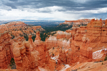 Bryce Canyon, Utah, USA. View of Bryce Amphitheater with countless hoodoos under a cloudy sky.