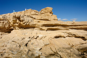 Fototapeta premium Formaciones geologicas de roca volcanica forma la costa del Cabo de Gata Almeriense