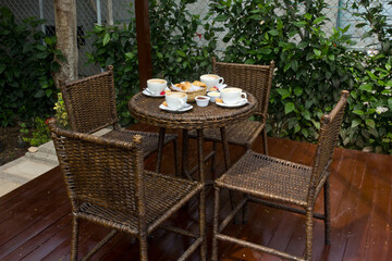 Desayuno americano para cuatro personas en apart hotel