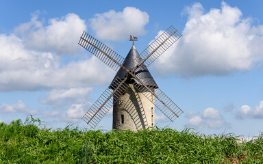 Plakat The old windmill of Largny-sur-Automne aka 