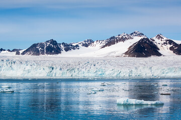 Huge Lillehookbreen glacier on Kongsfjorden in Norway's Svalbard
