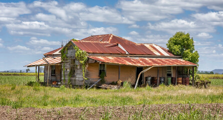 Fototapeta na wymiar Rustic, abandoned, old house in rural NSW, Australia