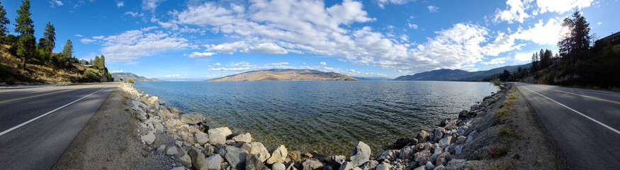Fototapeta na wymiar Okanagan Lake Panorama