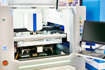 Automatic solder paste printer