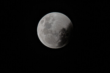 Super Flower Blood Moon lunar eclipse begins with the penumbral shadow appearing