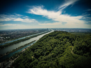 Blick auf Wien und Kahlenberg - Luftaufnahme