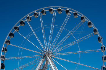 Ferris wheel near the sea