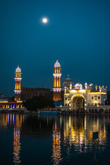 Obraz premium Built in the 16th-century, this iconic Sikh gurdwara houses a Sikh museum and a large free kitchen.