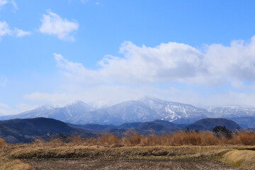 Fototapeta premium 雪化粧の蔵王連峰 広大な風景