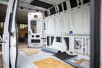 Conversion of a van into a caravan - early stage © photoschmidt