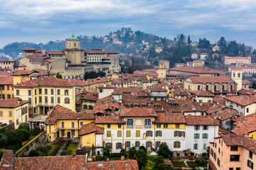 Fototapeta na wymiar A misty day in the historic mountain city of Bergamo, Italy
