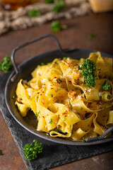 Garlic pasta with chilli flakes