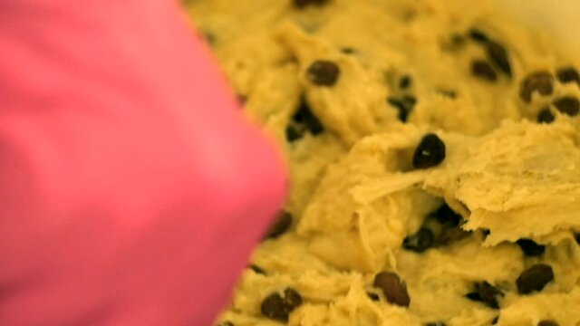 making butter dough with raisins 