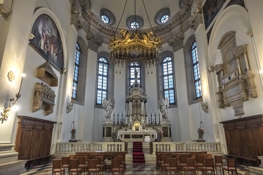 Interior of Roman Catholic Padua Cathedral or Basilica Cathedral of Saint Mary of the Assumption (Basilica Cattedrale di Santa Maria Assunta, 313 - 1754). PADUA, ITALY. January 6, 2018.