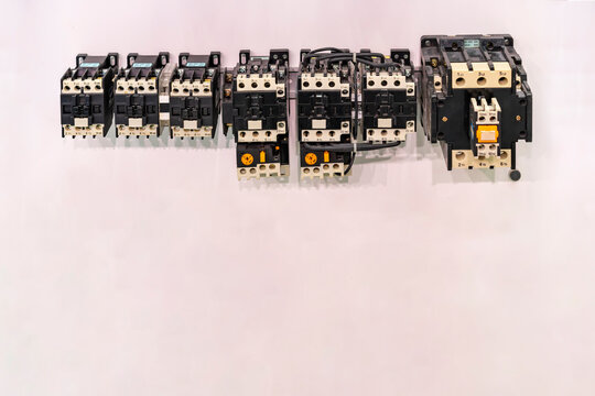 Contactor Machine Contactors Bilder – Durchsuchen 5,137 Archivfotos, Vektorgrafiken und ...