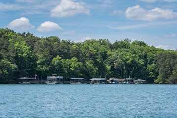 Fototapeta na wymiar Residential docks on the lake