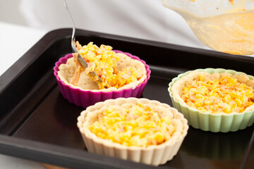 Preparation of a delicious cheese and ham tartlet