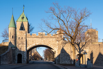 Fototapeta premium The St Louis gate of the fortification of the old Quebec city (Quebec, Canada)
