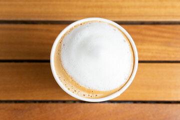 cafe con leche y espuma para levar