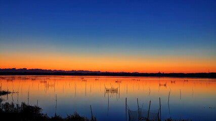 Fototapeta na wymiar 印旛沼の夜明け
