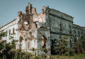 Fototapeta na wymiar ruins of an old church