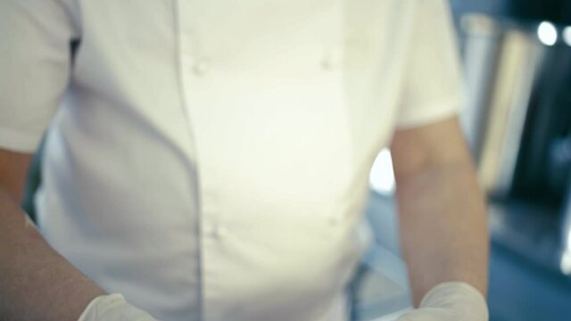 The chef cut the Apple