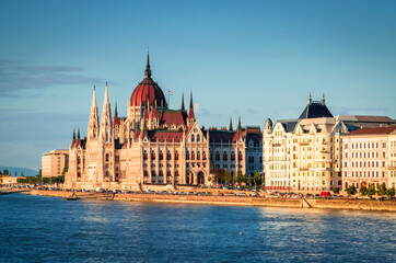 Obraz premium Beautiful view of Hungarian parliament, Budapest , Hungary