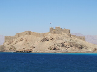 Fototapeta na wymiar View on the Saladin Citadel on Pharaoh's Island in Taba, Egypt