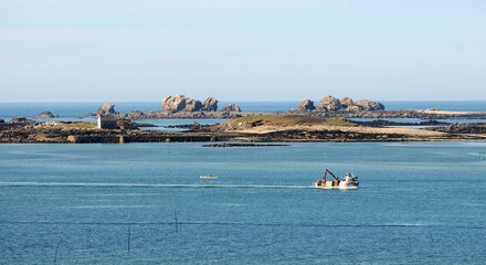Obraz premium La pêche près du phare de l'Île Vierge en Pays Leon dans le Finistère Bretagne France