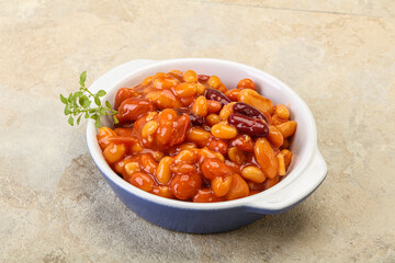 Baked kidney in tomato sauce