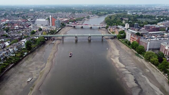 River thames towards Putney, wandsworth, london, england